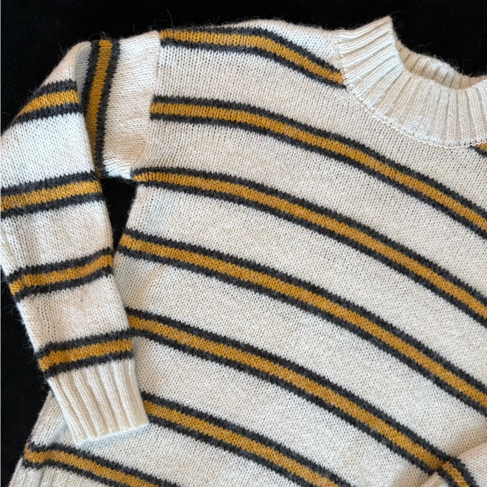 White Sweater with Black and Yellow Accents